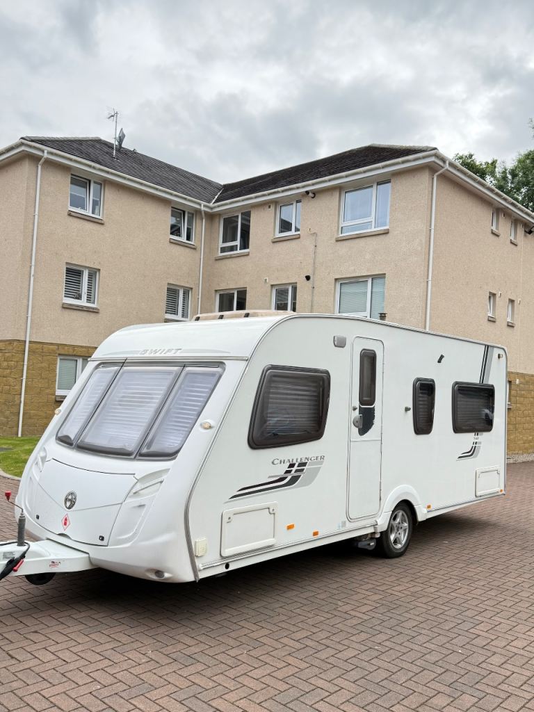 2010 4 berth Swift challenger 540 FIXED BED 