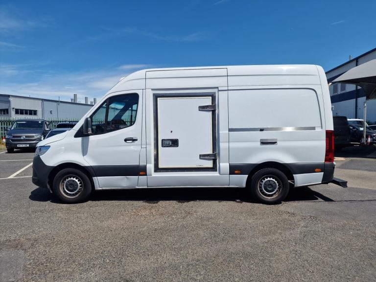 Mercedes-Benz Sprinter MWB Fridge/Freezer Dual Compartment AUTO