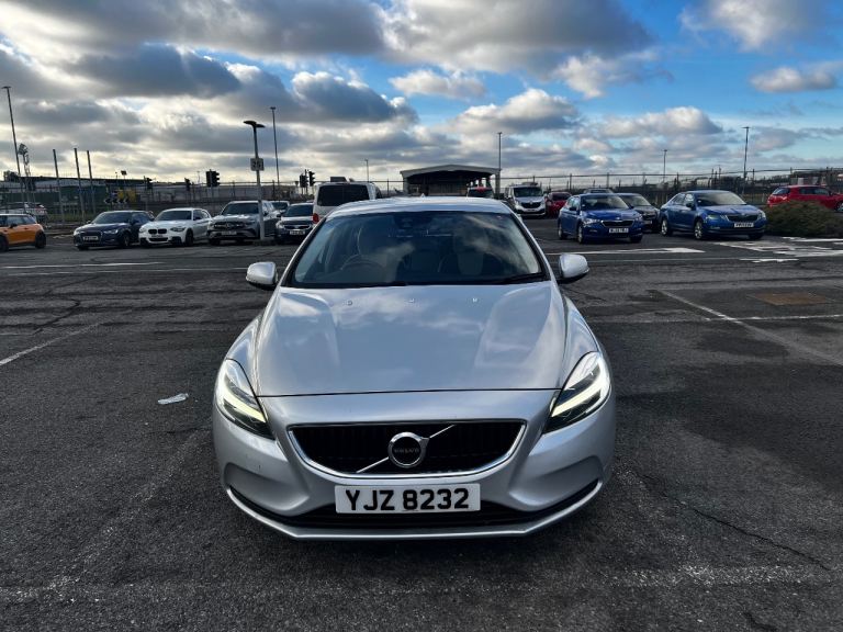 Volvo, V40, Hatchback, 2016, Manual, 1969 (cc), 5 doors