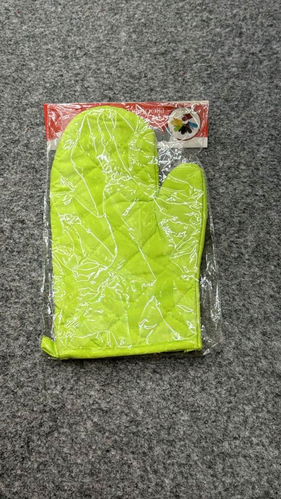 Quilted Heat‑Resistant Oven Mitt – Bright Green Kitchen Glove