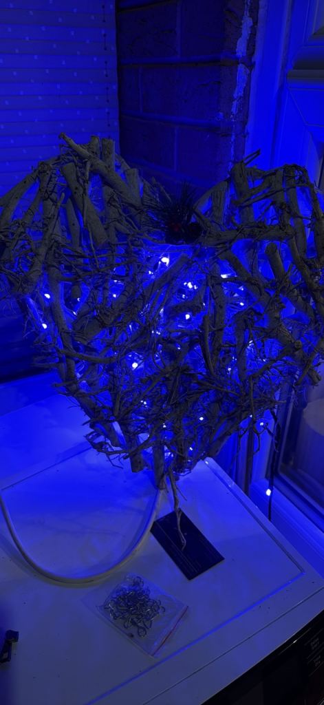 Heart-shaped Twig Light Decoration - Purple LEDs