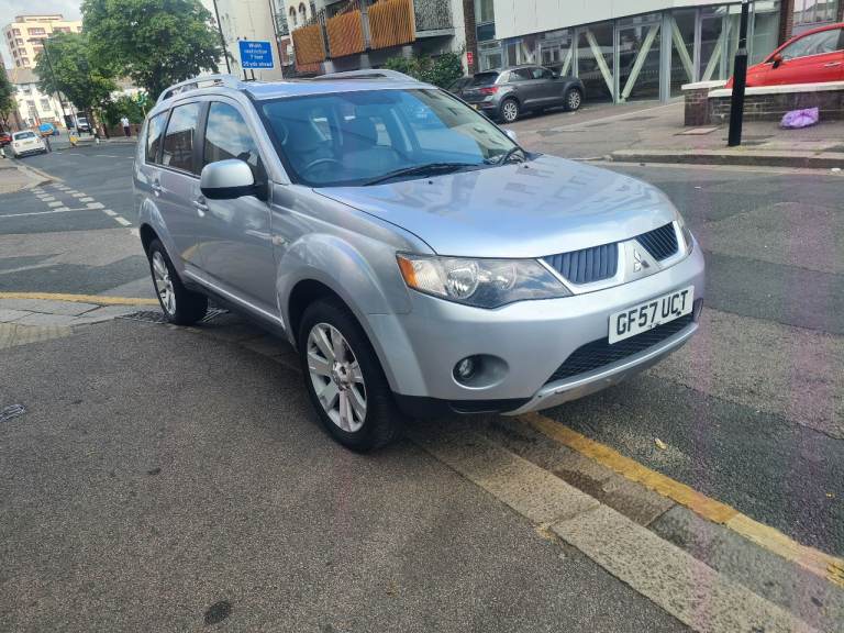 2007 AUTOMATIC Mitsubishi, OUTLANDER, Estate 2359 (cc),PETROL 7 SEATER IN SOUTH EAST LONDON
