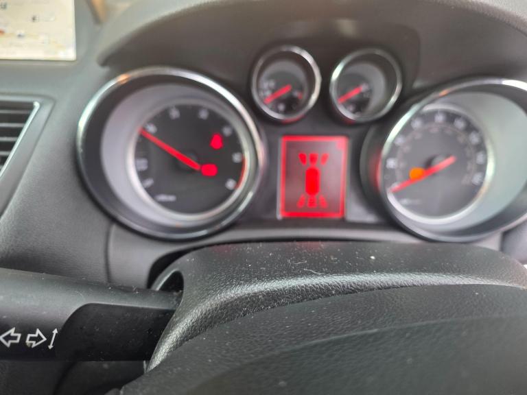 2015 Vauxhall Mokka 1.6 CDTi Tech Line 5dr HATCHBACK DIESEL Manual