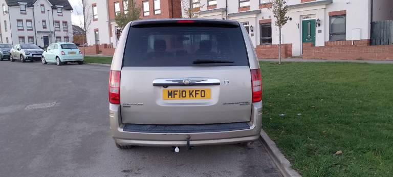 2010 Chrysler Grand Voyager, 2.8 Diesel, Automatic, 7 seats, tow hook, good condition