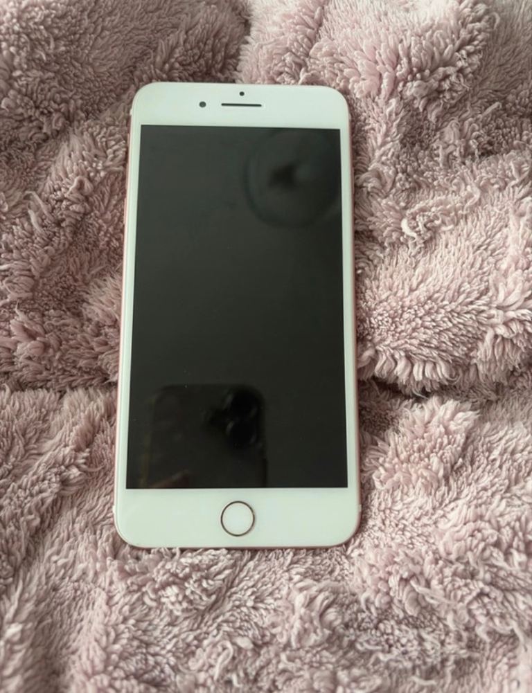iPhone 7 Plus 128GB – Rose Gold, Good Condition