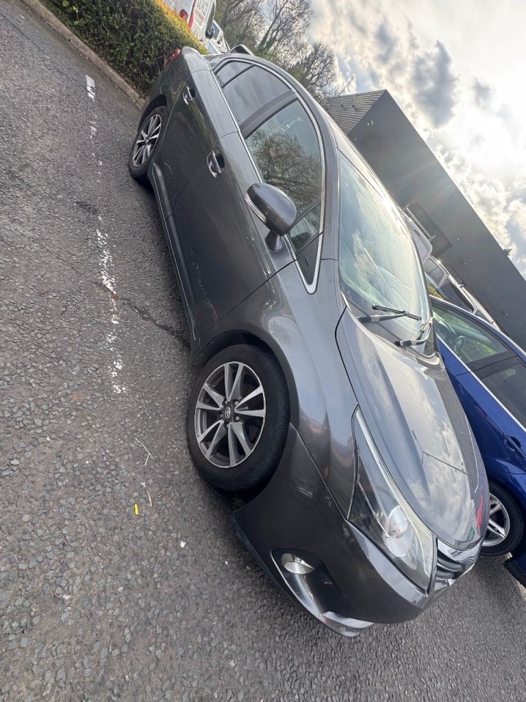 Cheap car toyota avensis