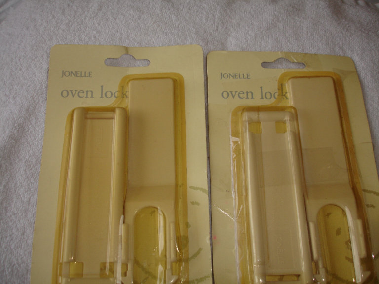 1 PAIR (JONELLE) OVEN /MICROWAVE/F/FREEZER LOCKS