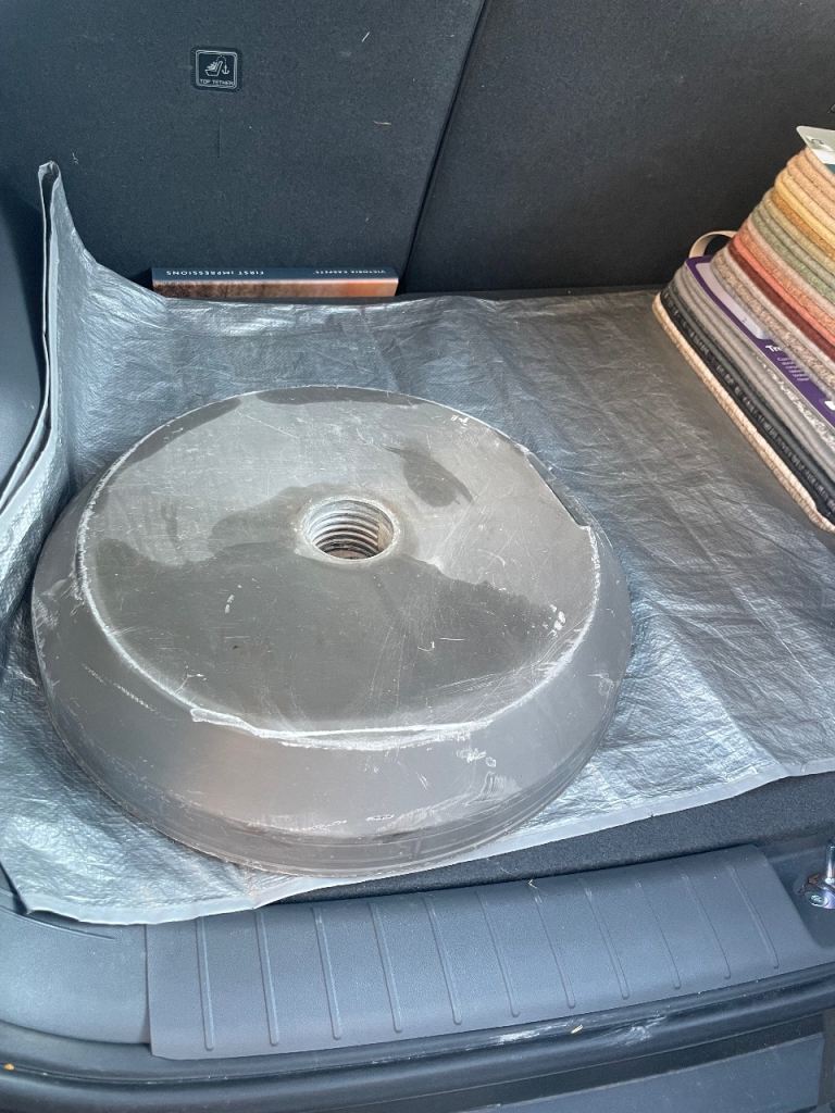 Concrete parasol base