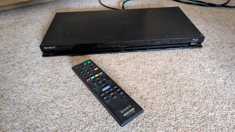 Sony BDP-S370 Blu-ray player 