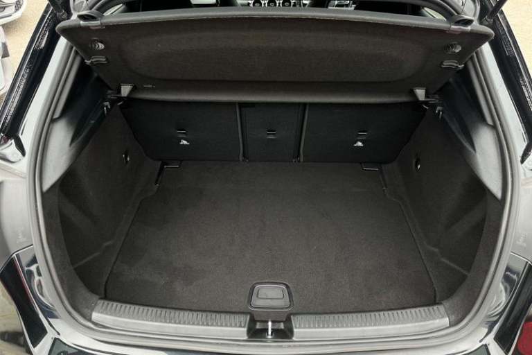 2020 Mercedes-Benz A-Class A180 AMG Line Executive NAVIGATION, HEATED SEATS, REAR CAMERA! Manual ...