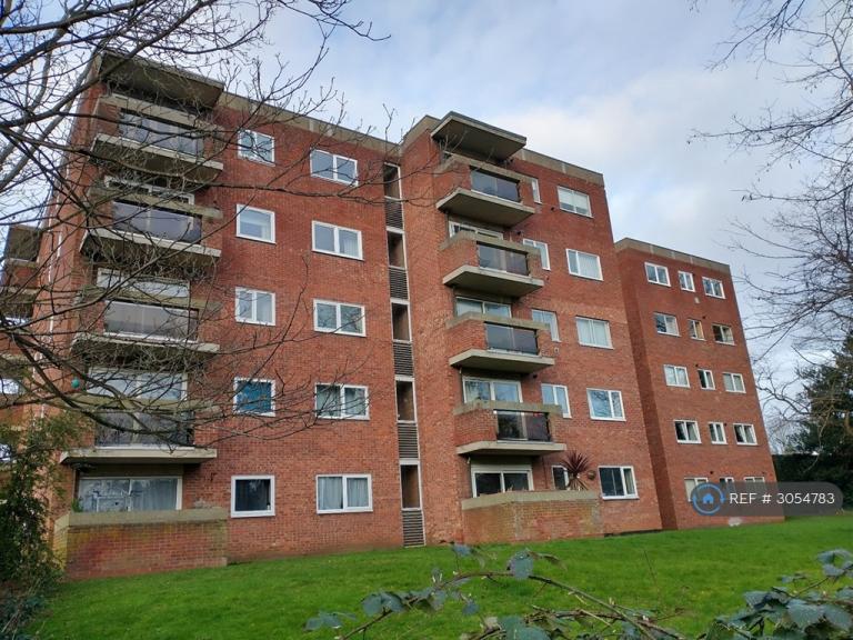 2 bedroom flat in Oakstead Close, Ipswich, IP4 (2 bed) (#3054783)