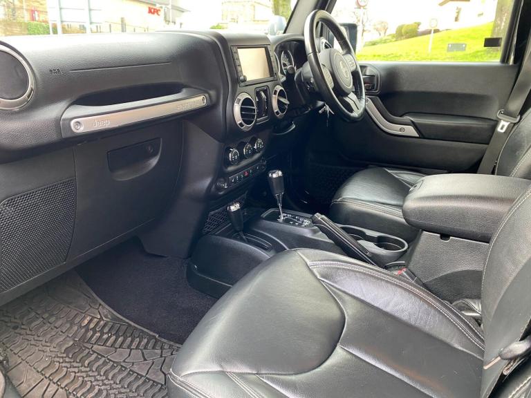 2017 Jeep Wrangler Wrangler 4-door Rubicon 3.6 V6 Auto CONVERTIBLE Petrol Automatic