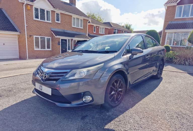 Toyota Avensis 2.0D4D MOT £35 TAX Sat Nav 2 keys immaculate engine and body