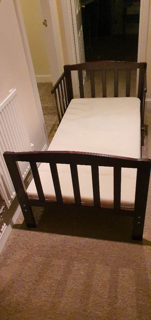 Free used childs bed and mattress