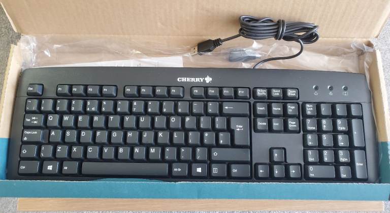 Computer Keybord Cherry New and boxed USB