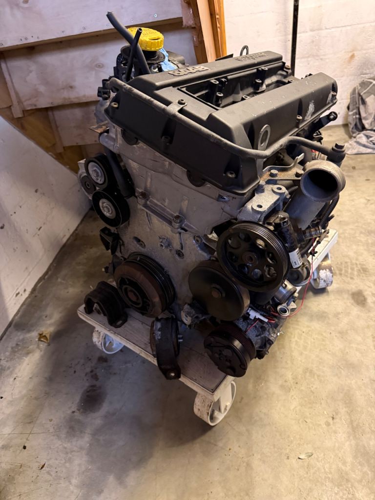 Saab 9-3 2.0 engine and gearbox (can split engine and box)