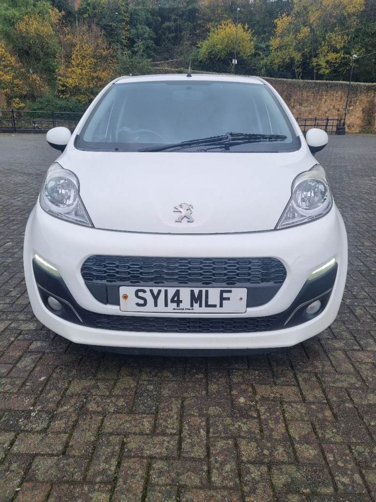 Peugeot 107 allure 1.0 5dr, 1 owner fmdsh, long mot,60+mpg,£20 tax,bargain