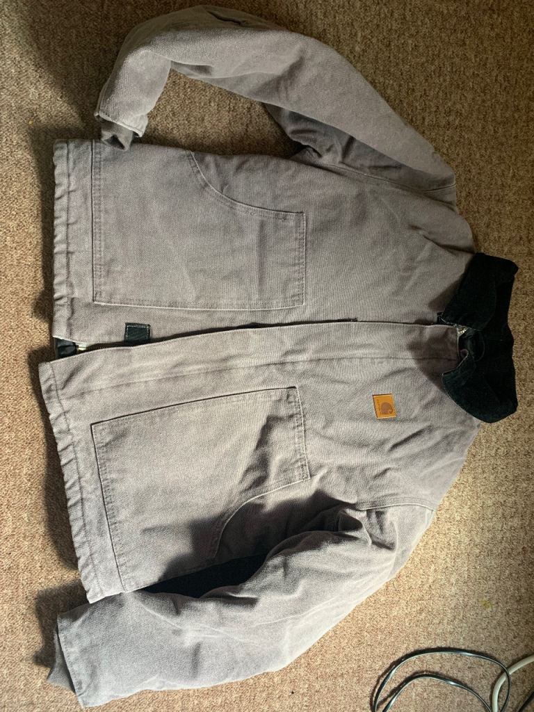 Carhartt j22 jacket size small