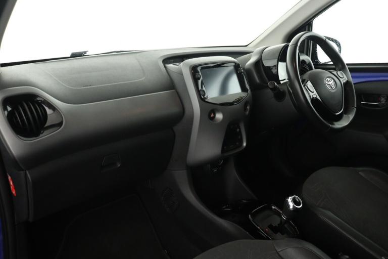 2020 Toyota AYGO 1.0 VVT-i X-Clusiv 5dr x-shift HATCHBACK PETROL Automatic