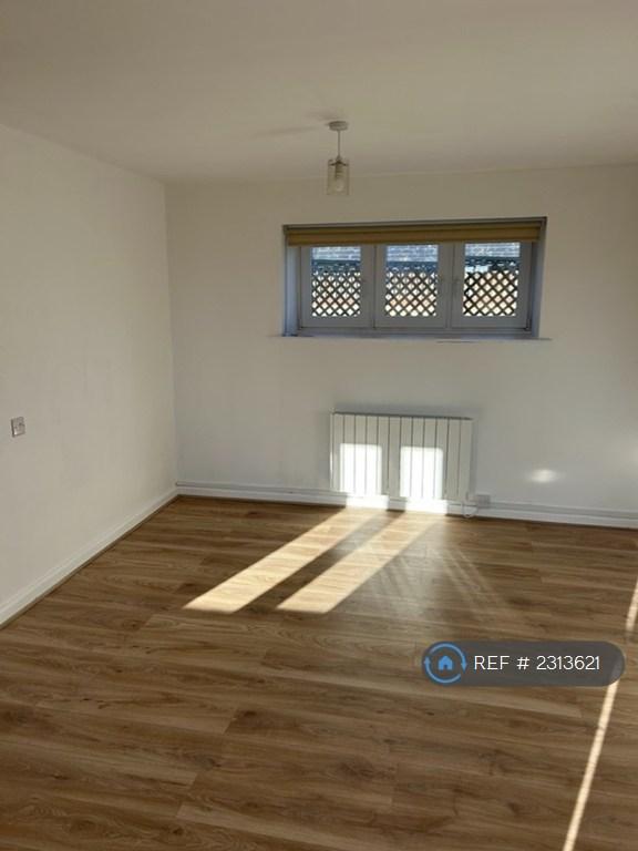 1 bedroom house in Bentham Stables, Purton, Swindon, SN5 (1 bed) (#2313621)