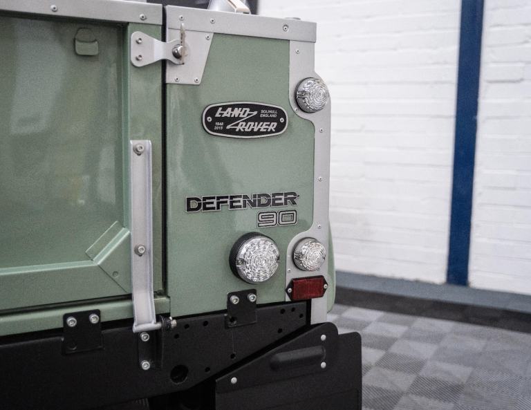 1990 Land Rover Defender 90 2.5 TD5 Pickup 2dr Diesel Manual (120 bhp) Diesel