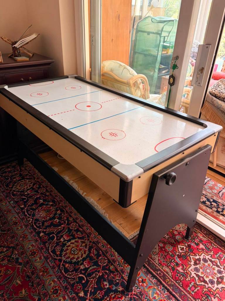 Multi-Game Table – Pool & Air Hockey, Good Condition
