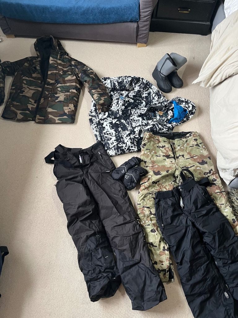 Ski clothing (various)