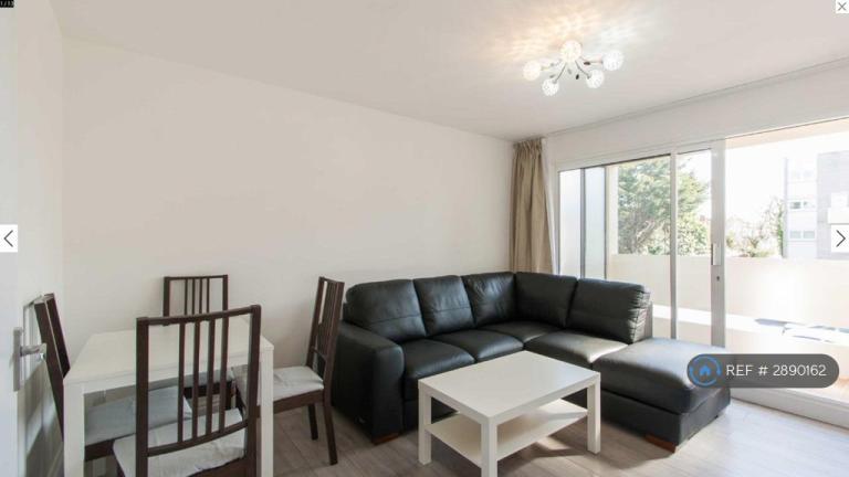 3 bedroom flat in Bloomsbury Close, London, W5 (3 bed) (#2890162)