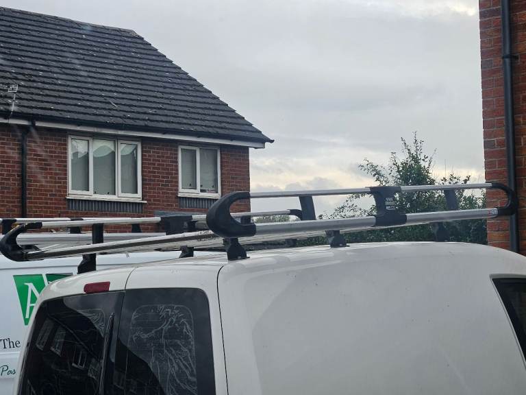 Vanguard ultirack with roller to rear.