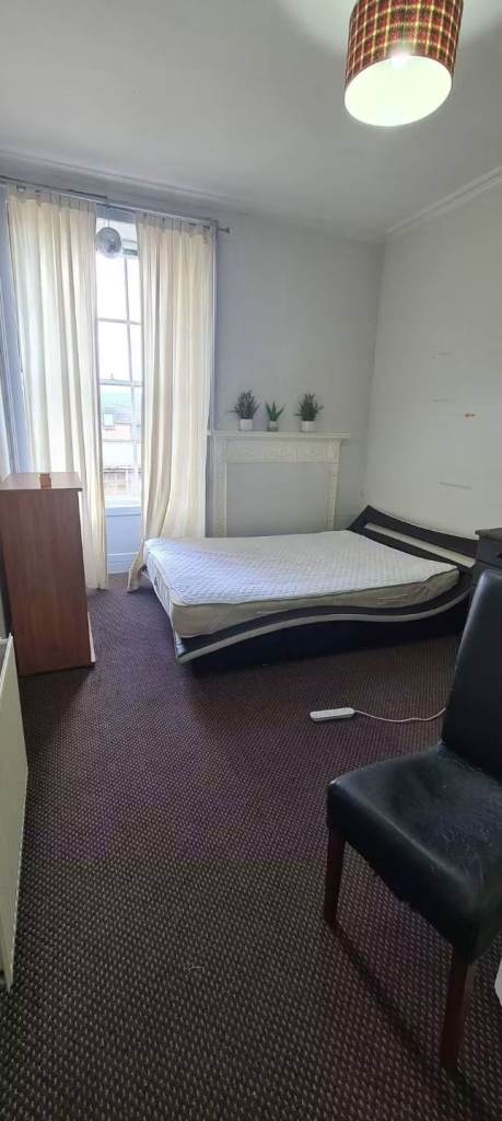 URGENT Room for rent - Leith Walk