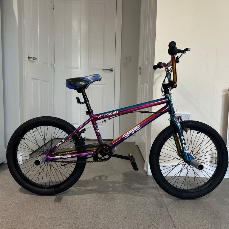 20” bike seat and handle extendable.