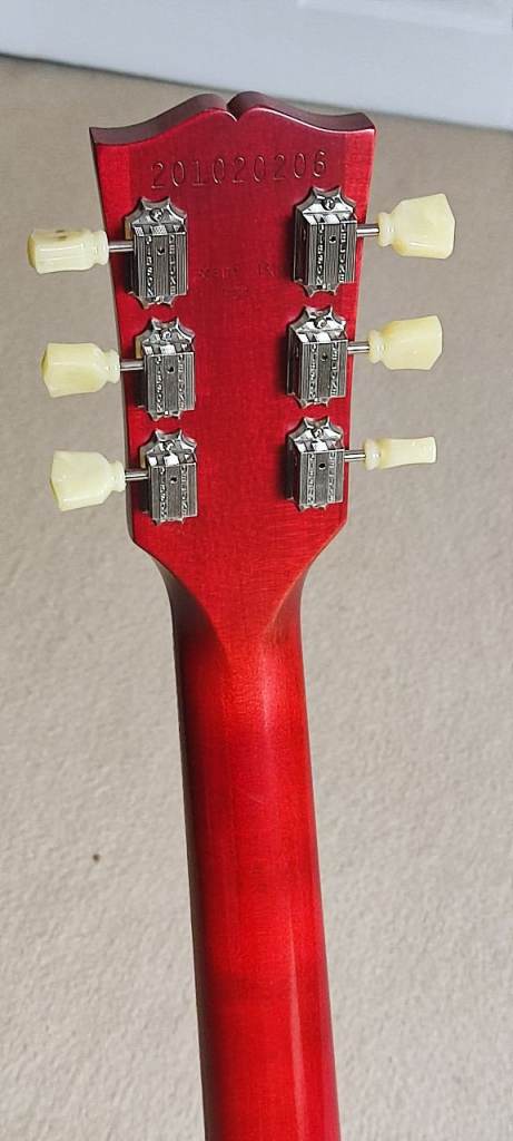Gibson guitar 