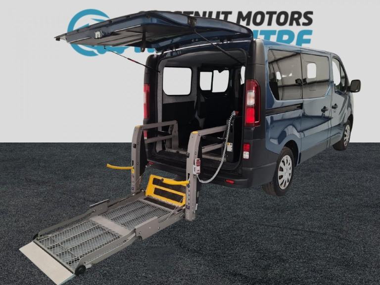 Renault Trafic WAV Wheelchair Access Vehicle Flat Floor With Lift SWB L1 2018