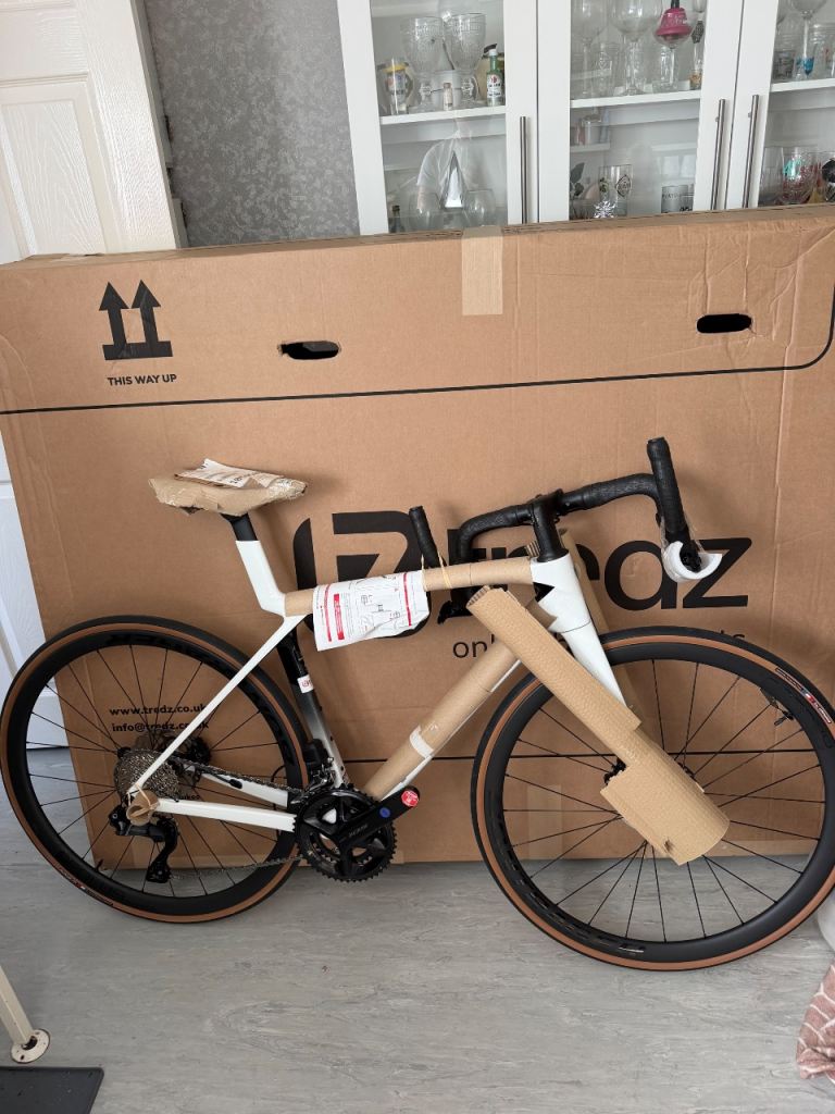 Trek Madone SL 6 Gen 8 Road Bike – White, Brand New