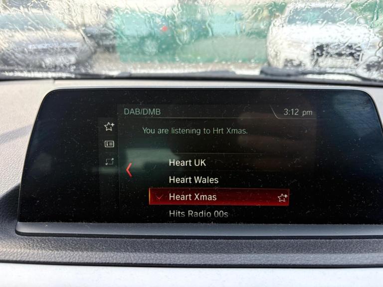 2017 BMW 1 Series 116d SE Business 5dr [Nav/Servotronic] HATCHBACK DIESEL Manual