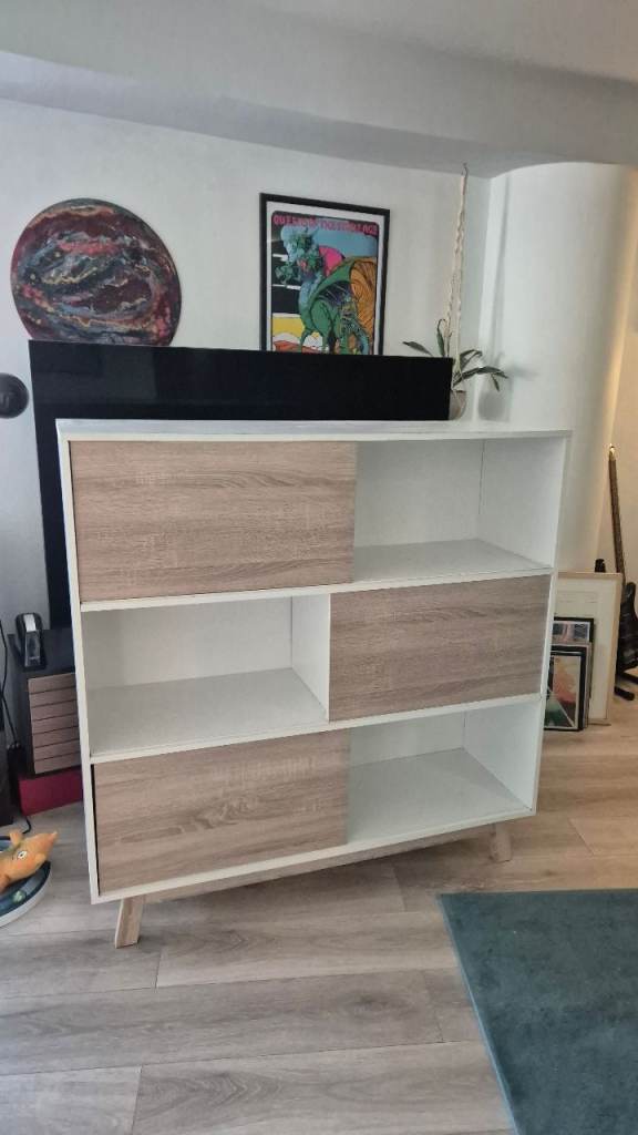 SOLD - Sliding door cabinet - FREE