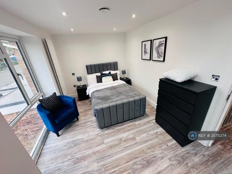 2 bedroom house in Runnelfield Harrow, Harrow, HA1 (2 bed) (#2575374)