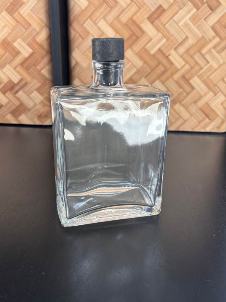 500ml CAPRI Square Glass Bottles with Black Rubber Stopper x 8