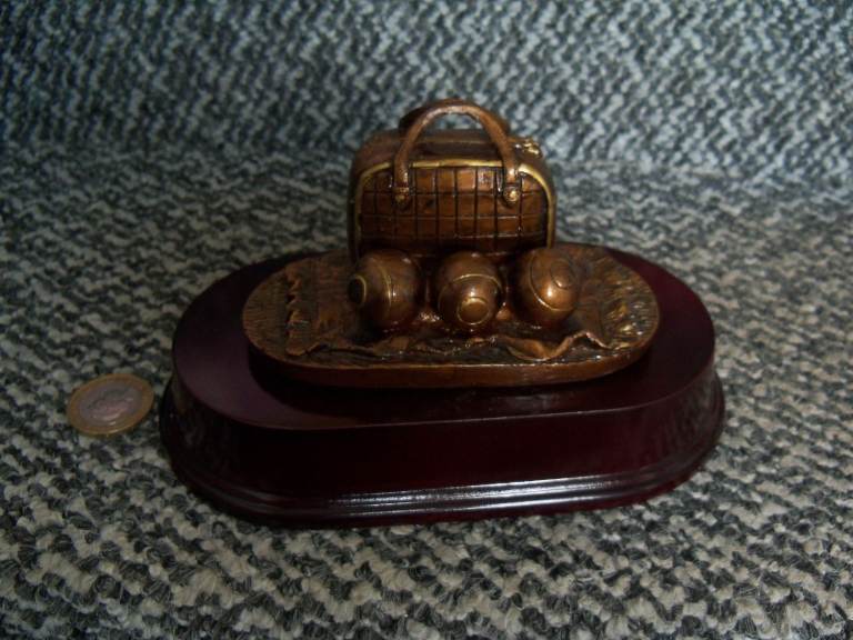 Tropy Lawn Bowls Heavy Bronze Colour Dark Wood Base New