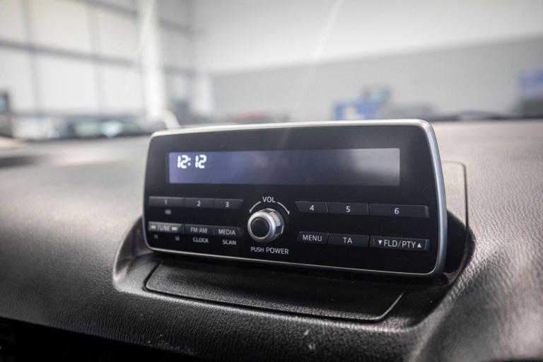 2015 Mazda Mazda2 1.5 75 SE 5dr HATCHBACK PETROL Manual