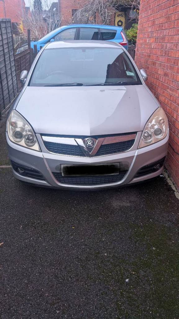 Vauxhall VECTRA Silver 1.8VVT Hatchback, 2007, Manual, 1796 (cc), 5 doors