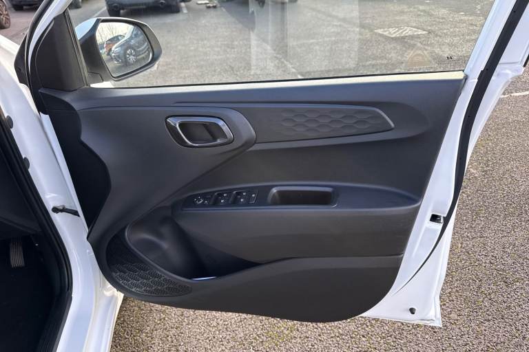 2024 Hyundai i10 1.2 Premium Euro 6 (s/s) 5dr Hatchback PETROL Manual
