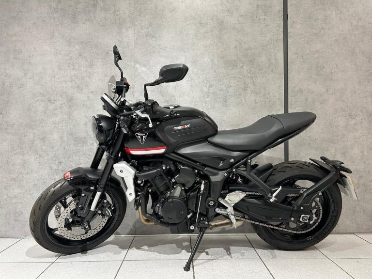 71/2021 Triumph Trident 660 - 2736 miles 