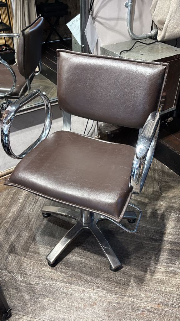 6 salon chairs – Brown Faux Leather, Chrome Base