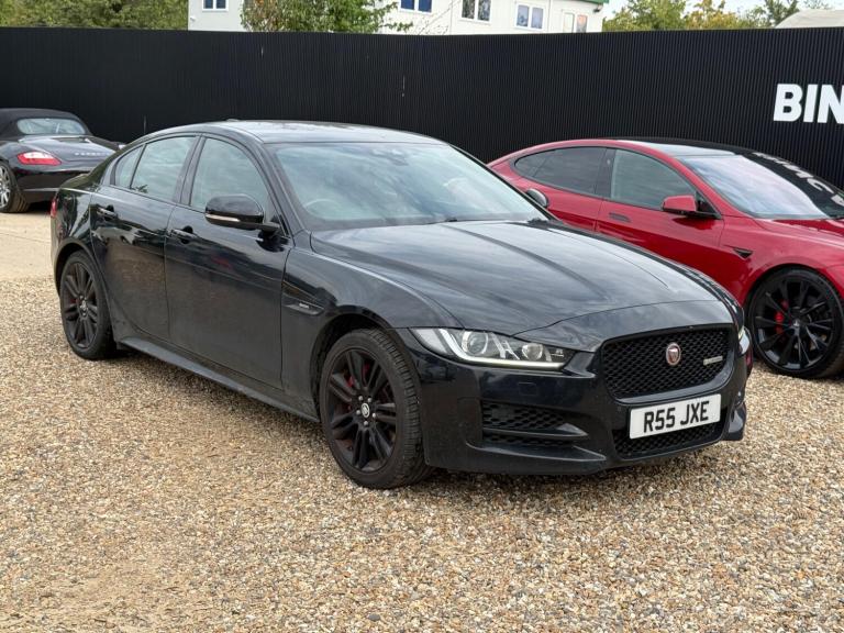 2017 Jaguar XE 2.0i R-Sport Saloon 4dr Petrol Auto AWD Euro 6 (s/s) (250 ps) SALOON Petrol Automatic