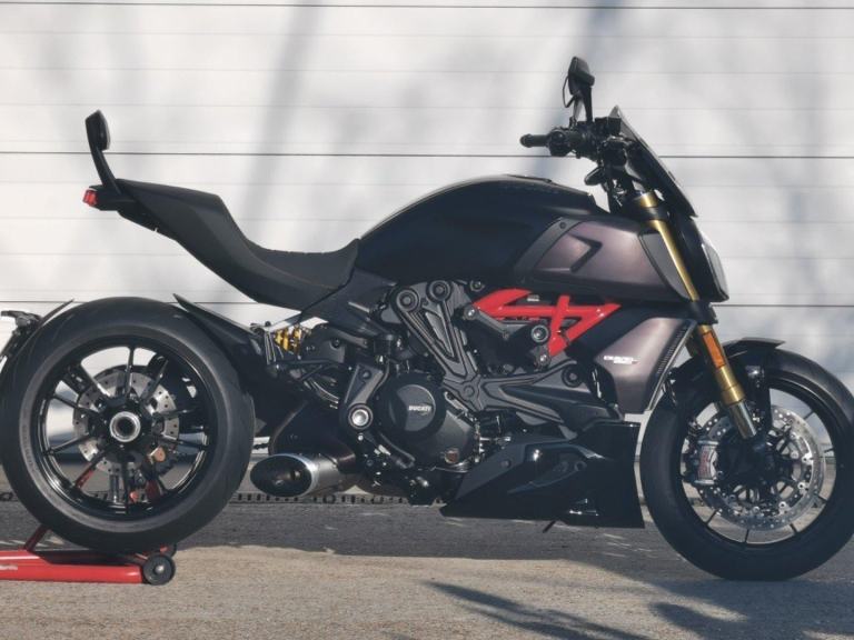 Ducati Diavel 1260S - Truely immaculate condition throughout - 7196 miles !!