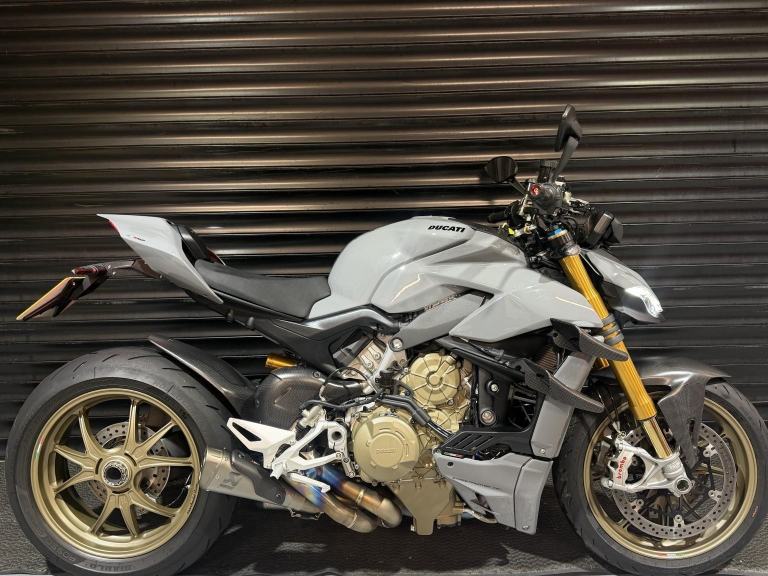 DUCATI STREETFIGHTER V4S Full Ti Akra  Magnesium Wheels  Carbon 13k options 