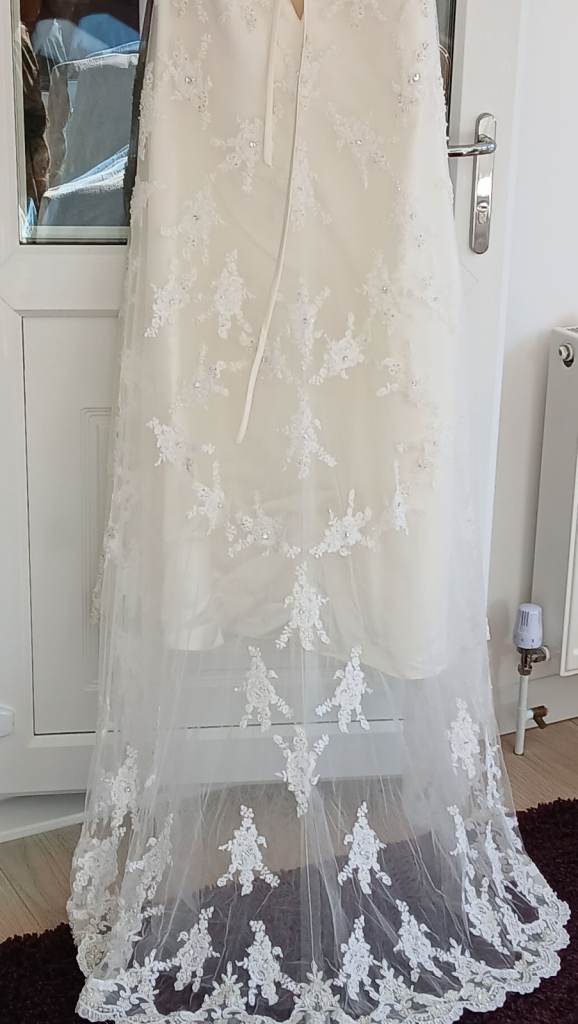 IVORY Wedding Dress with headdress and hair band