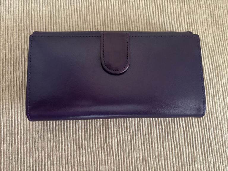 Cavalieri Genuine Italian Leather Women's Wallet Purse Tri-Fold New with Box