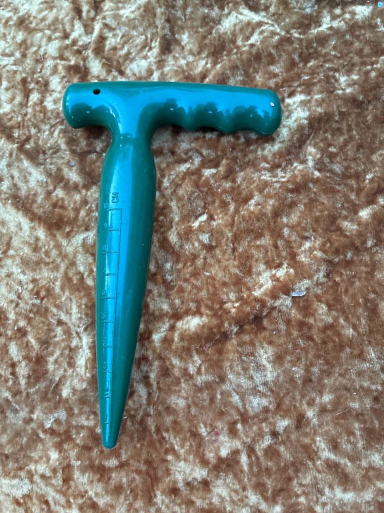 Garden Hand Dibber - Green, Good Condition